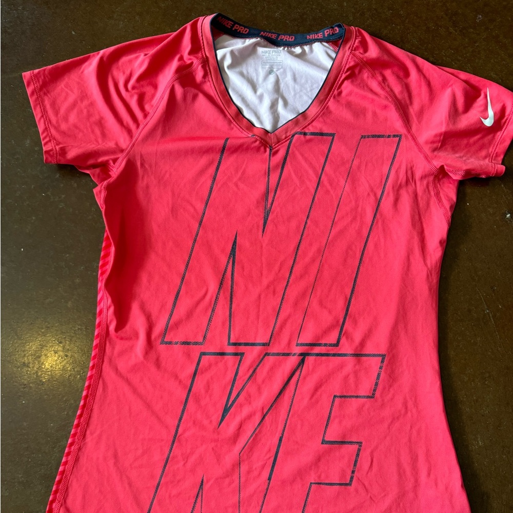 Nike Pro Women’s Athletic Tennis Shirt